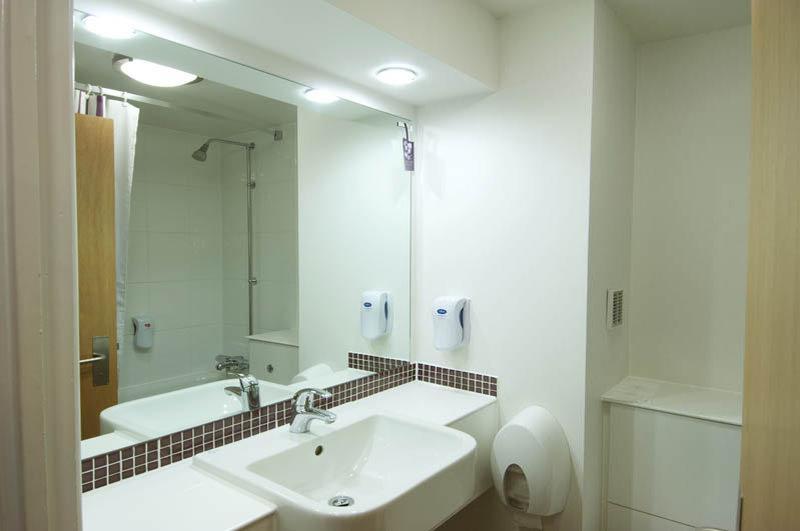 Premier Inn Glasgow 베어스덴 외부 사진