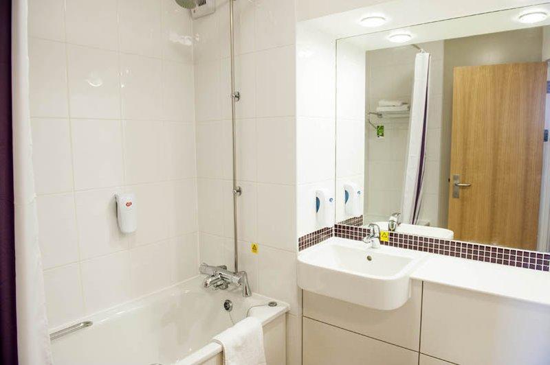 Premier Inn Glasgow 베어스덴 외부 사진