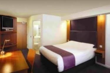 Premier Inn Glasgow 베어스덴 외부 사진